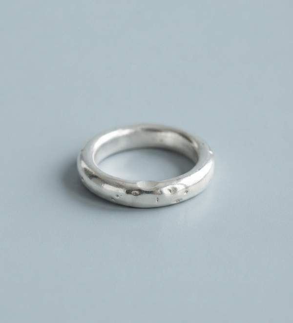 Plain rounded fine silver band